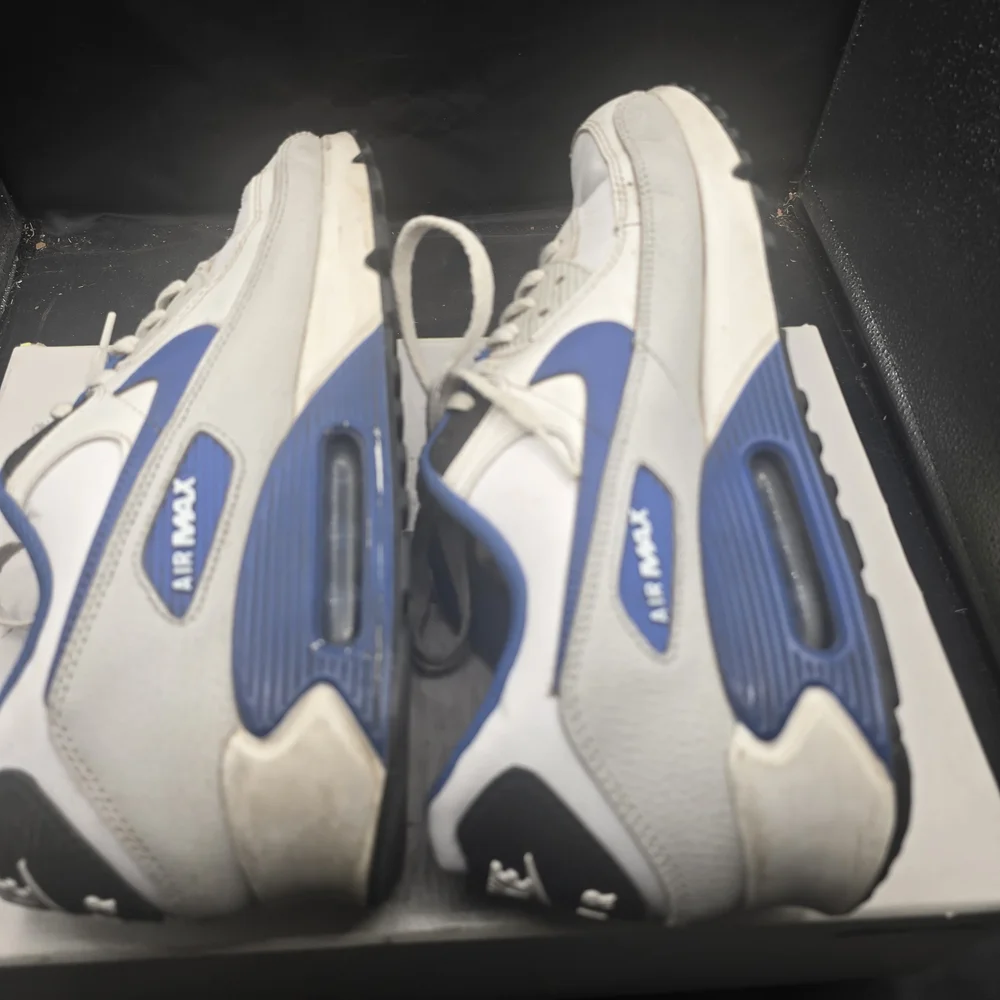Nike Men's White and Blue‎ Sneakers